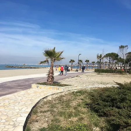 Family Beachfront 公寓 格勒姆