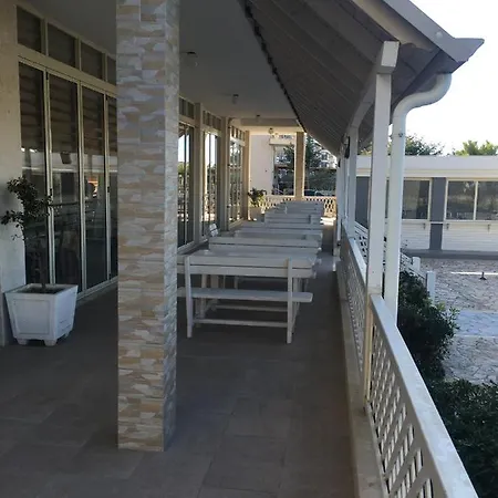 Family Beachfront 公寓 格勒姆